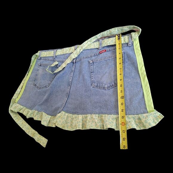 Recycled Upcycled Repurposed Wrangler Jeans Apron Pockets BBQ chef Waist Tie - Picture 10 of 11
